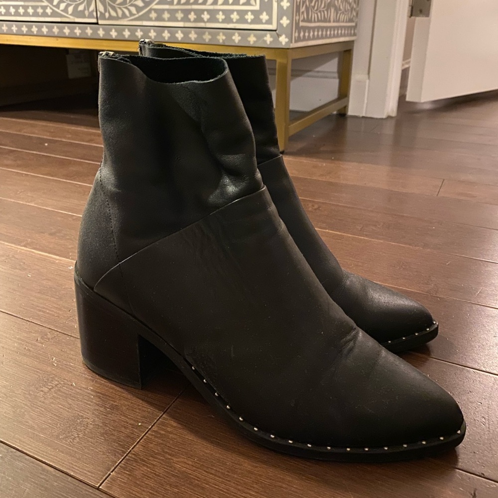 Black Leather Heeled Boots